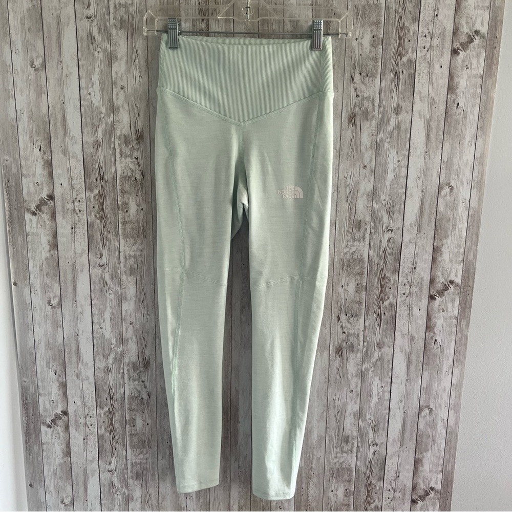 The North Face Mint Green Active 7/8 Leggings Small New